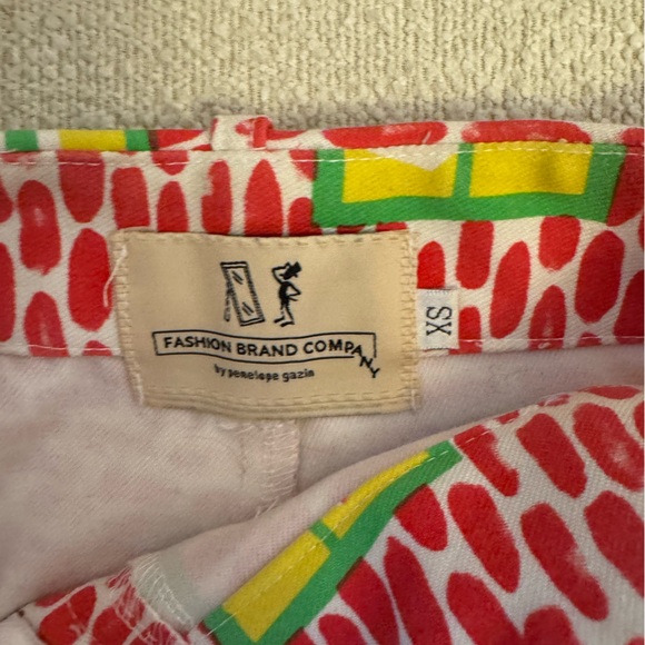 High waisted fashion brand company printed cropped pants - Picture 2 of 6